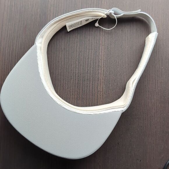 COPY - Lululemon light grey Visor. Regular band. S/m - Picture 6 of 6